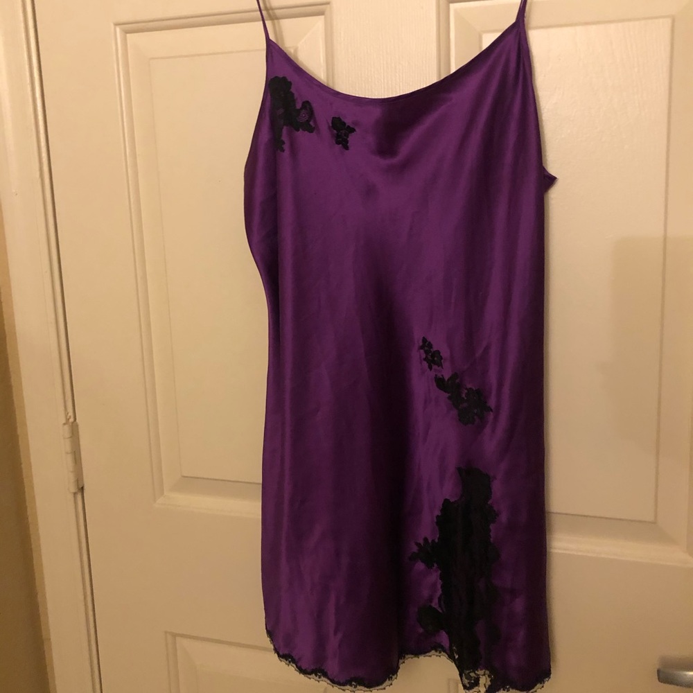 2 VS Nighties